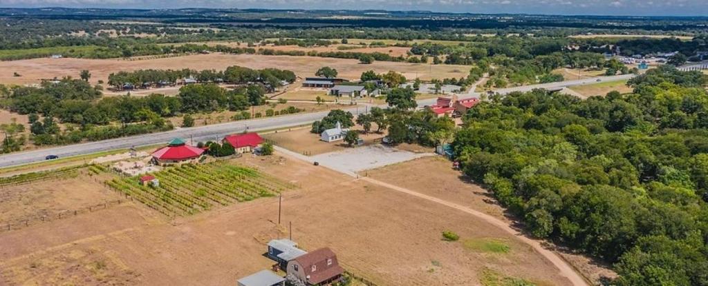 Mendelbaum - Plum Cabin, Fredericksburg