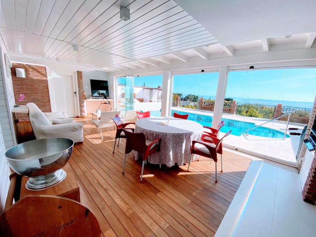 House with sea views and swimming pool - 2