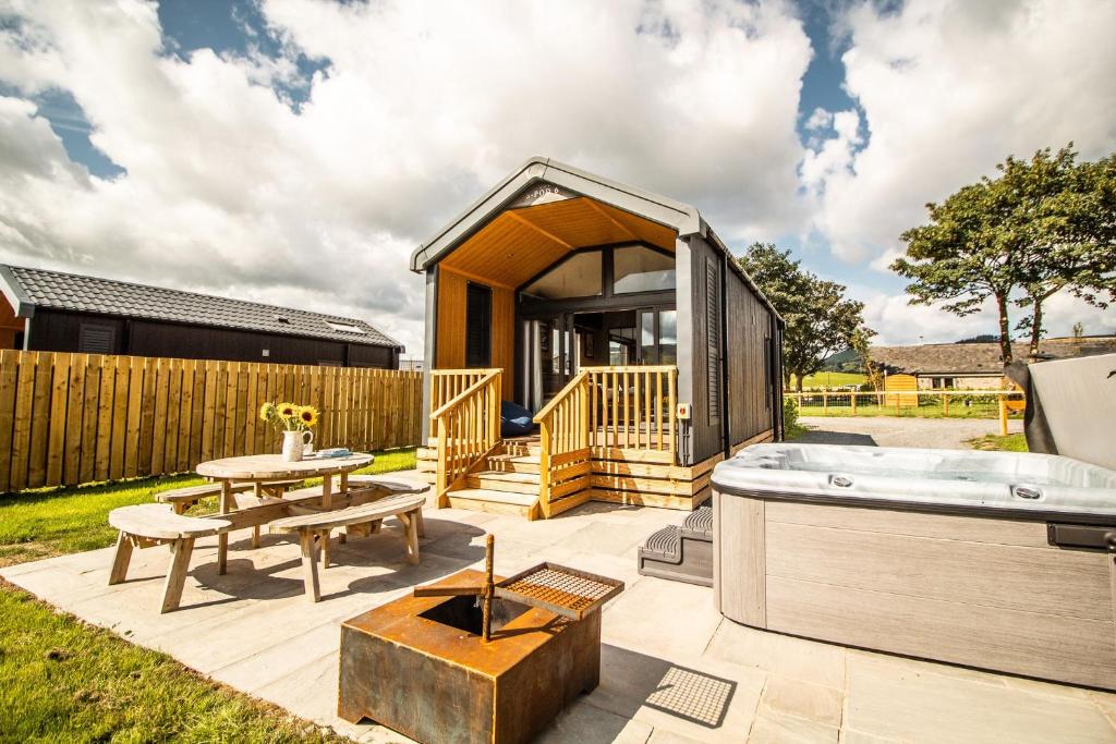 Daverneithon 2, Rhayader