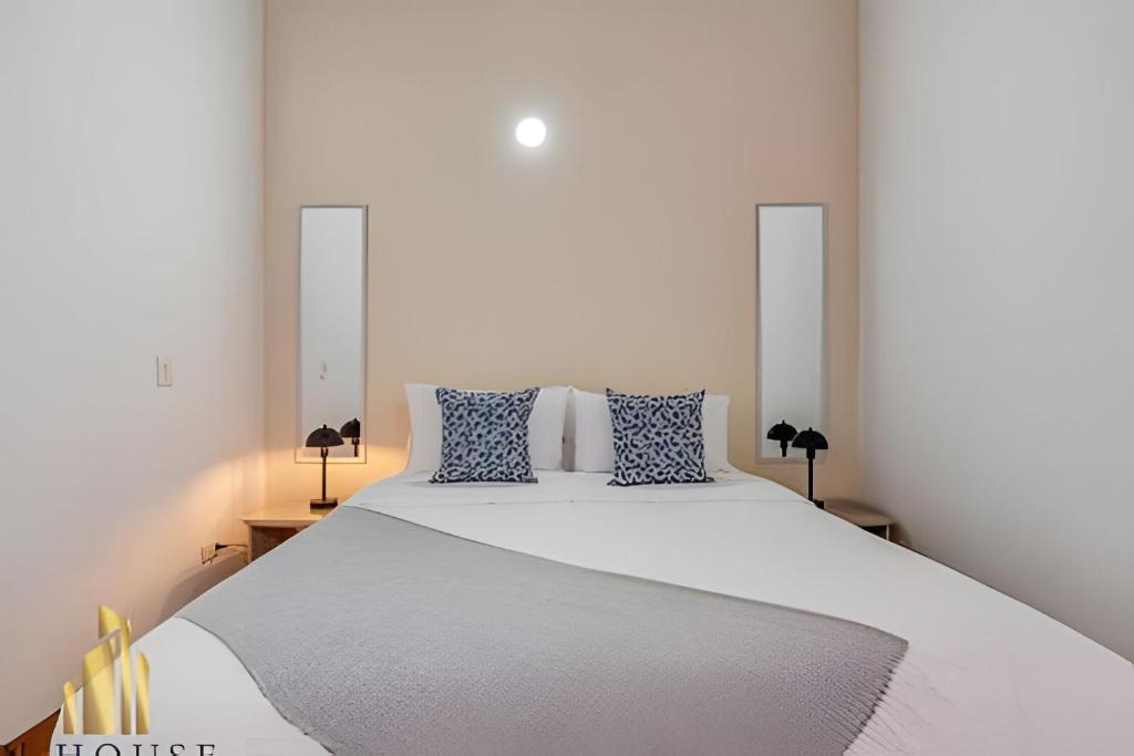 Aria Living 500 - Elegancia con Terraza Exclusiva - 3