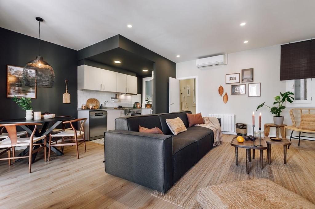 Feshi - 3 bedrooms in Eixample Dreta, Barcelona