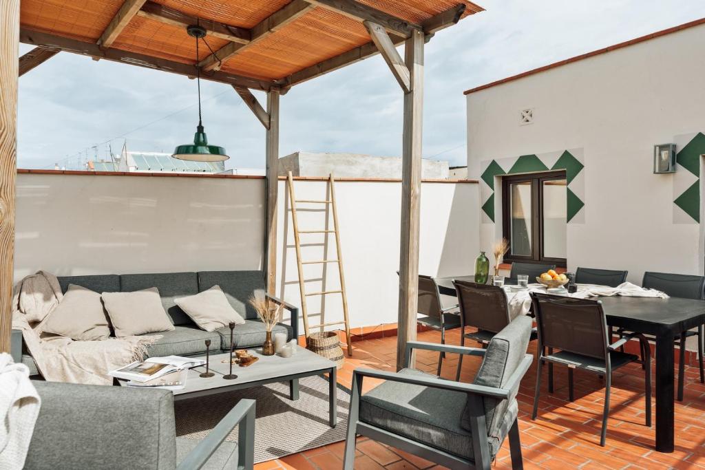 Remy - 2 bedrooms and terrace in Eixample Dreta, Barcelona
