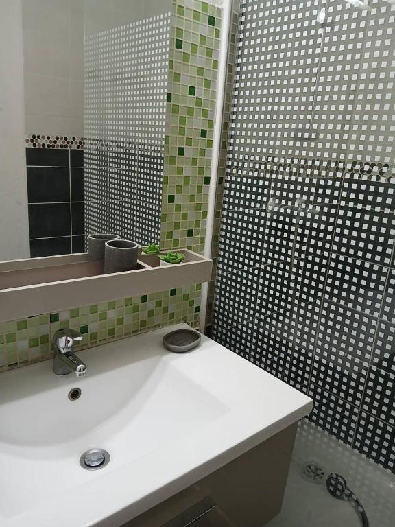 Studio Cabine pour 4 avec Ascenseur – Vue Marina, Plage à 2 Pas - 5