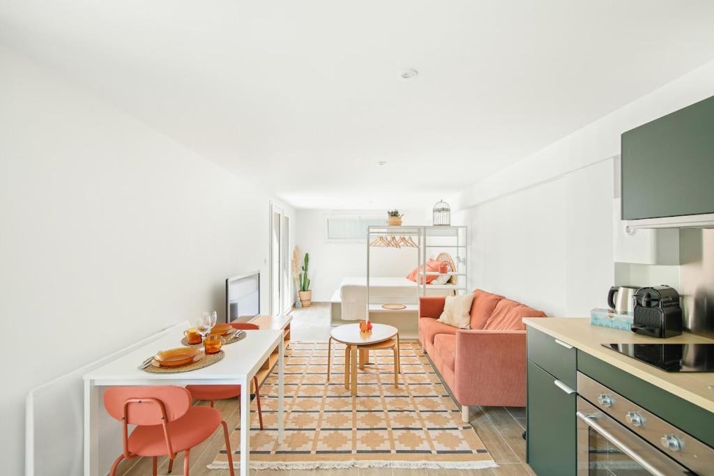 Studio cosy, mer & terrasse, Le Pradet