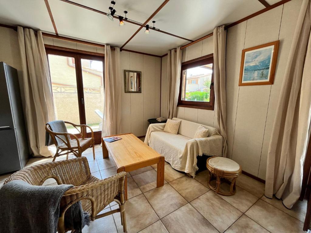 Domaine de vacances à 600m de la plage, villa climatisée 3 chambres 7 couchages WIFI animations piscines en suppléments LRTAMJ36 - 4