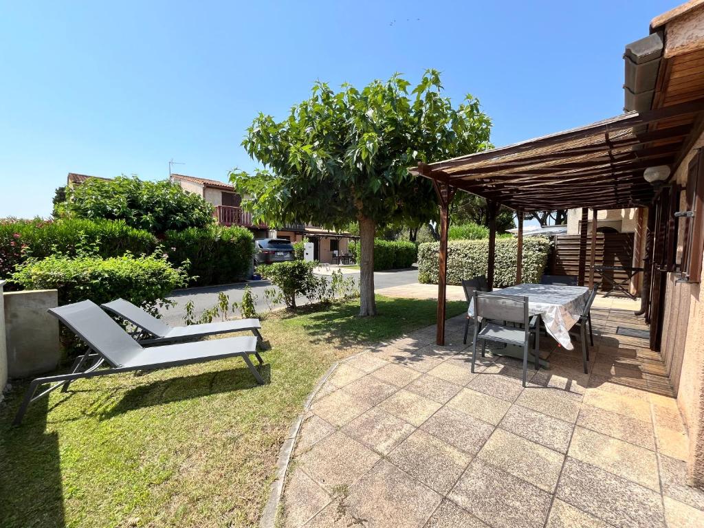 Domaine de vacances à 600m de la plage, villa climatisée 3 chambres 7 couchages WIFI animations piscines en suppléments LRTAMJ36 - 2