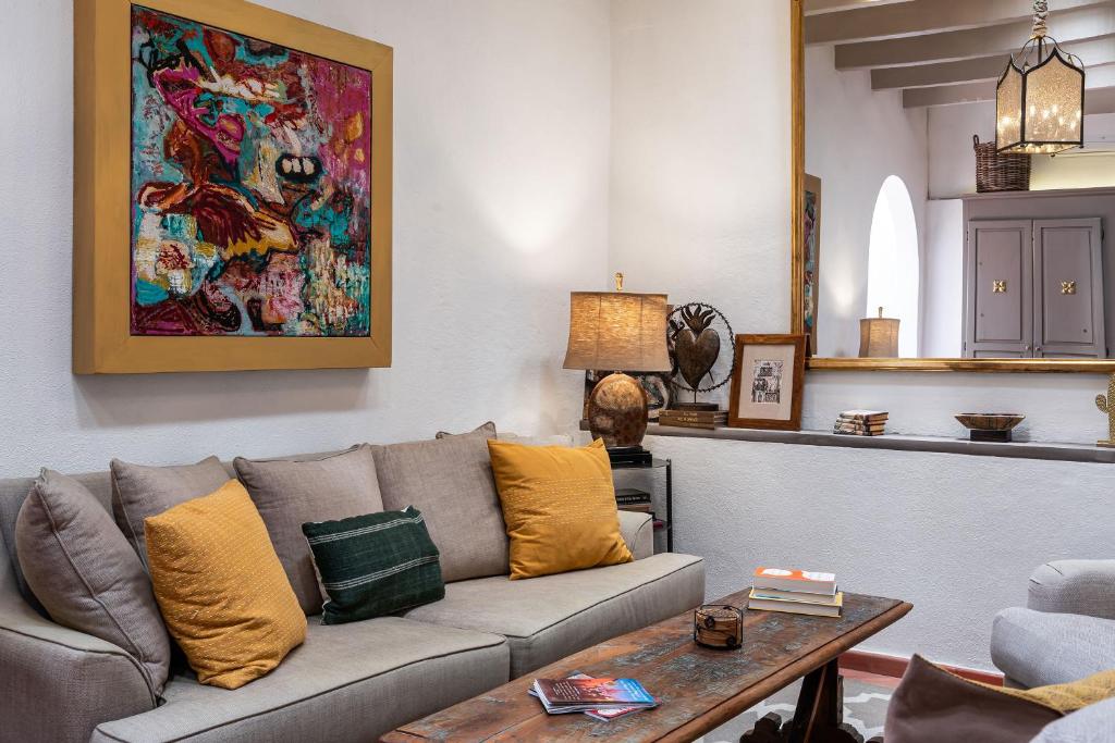 Casa Jari, 2BR Centro Home with Rooftop Terrace - 3