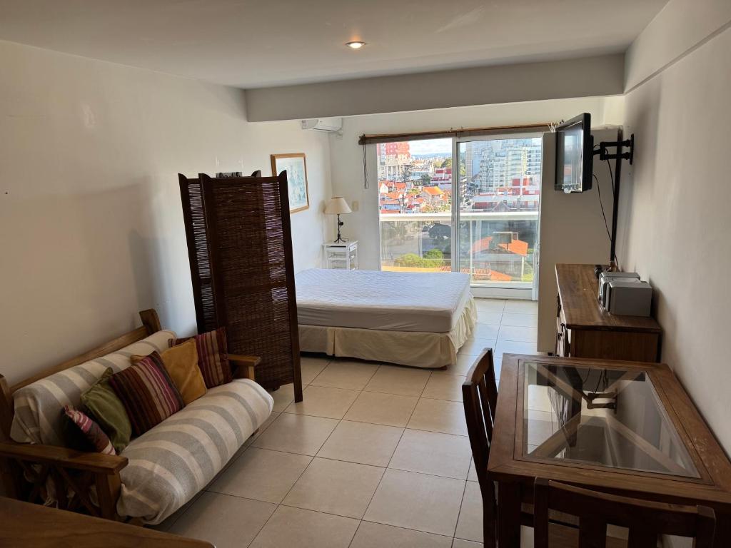 Monoambiente en Playa Varese con vista al mar - 1