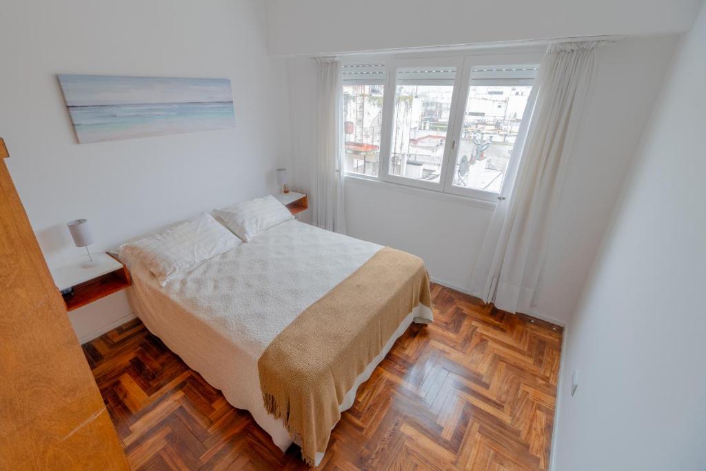 Check and Home - Plaza Colón II - 4 Huéspedes en el Centro Luminoso, Mar del Plata