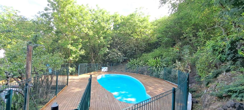 Gite Ti Kanpech 4 personnes en bord de mer à Malendure, Bouillante