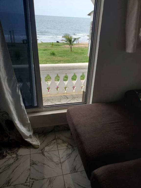 COOL DOWN BEACH Bar, Ghana Town