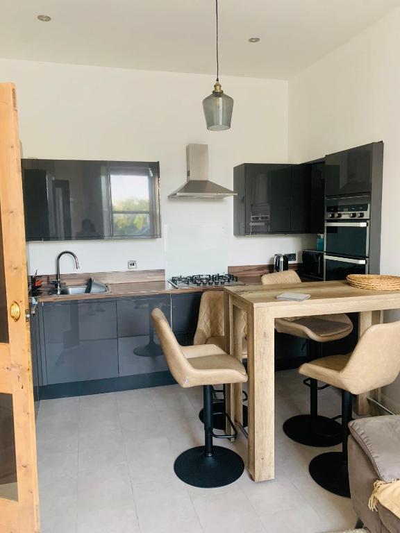 Rachael's House, Moffat