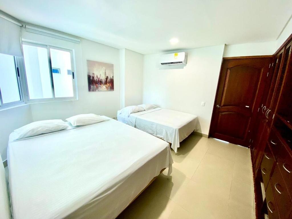 elegante apartamento en el laguito - 2