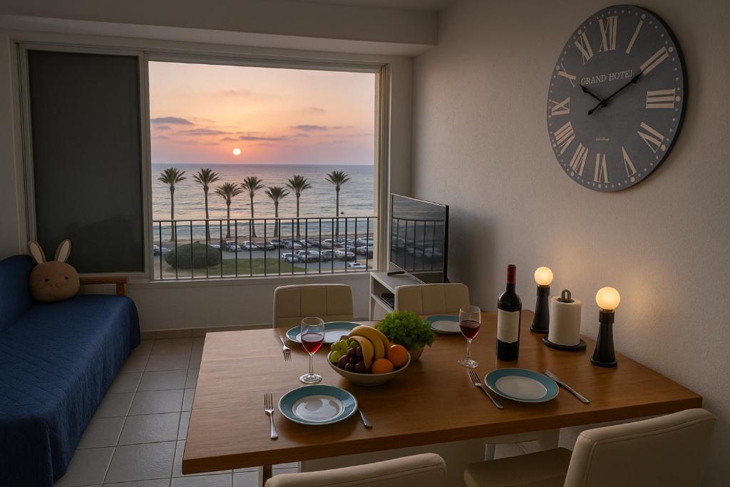 Sea view flat Deganya 60-8, Qiryat H̱ayyim