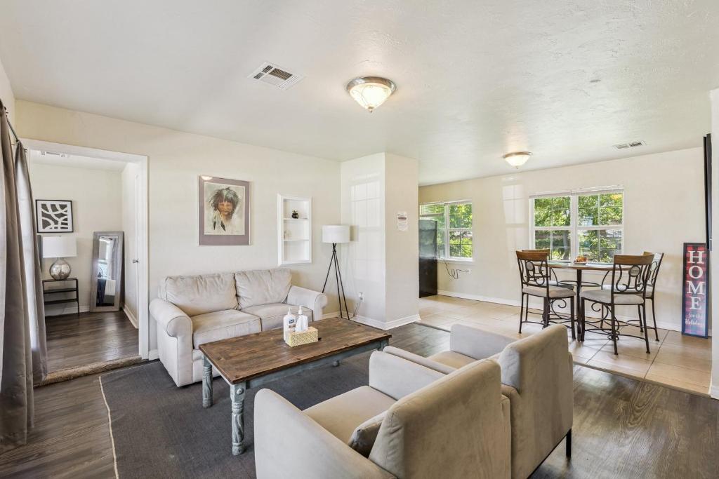 2br Family Getaway With Wifi Smart Tv #ta, Oklahoma City