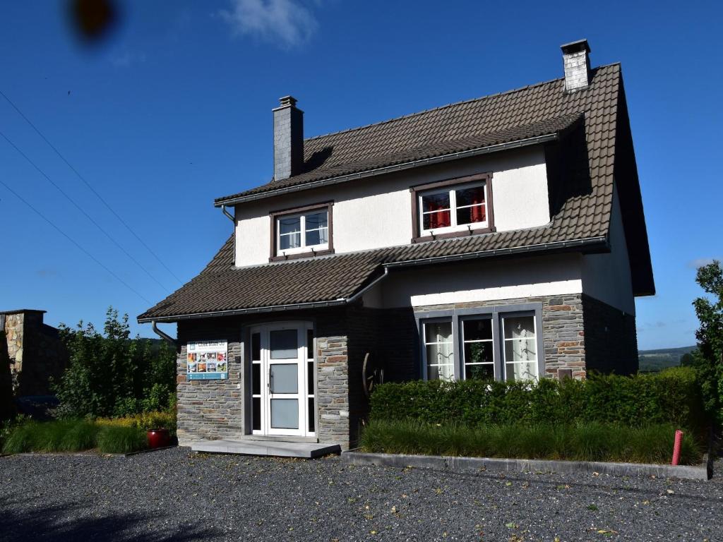 Escape at Mont Saint Jacques, Trois-Ponts