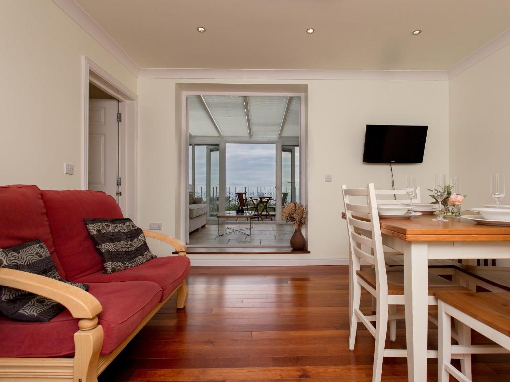 7 The Priory, Shanklin