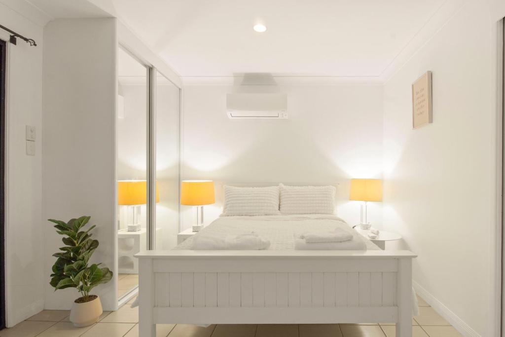 Classy Modern self contained Studio- Private & Peaceful, Wellington Point