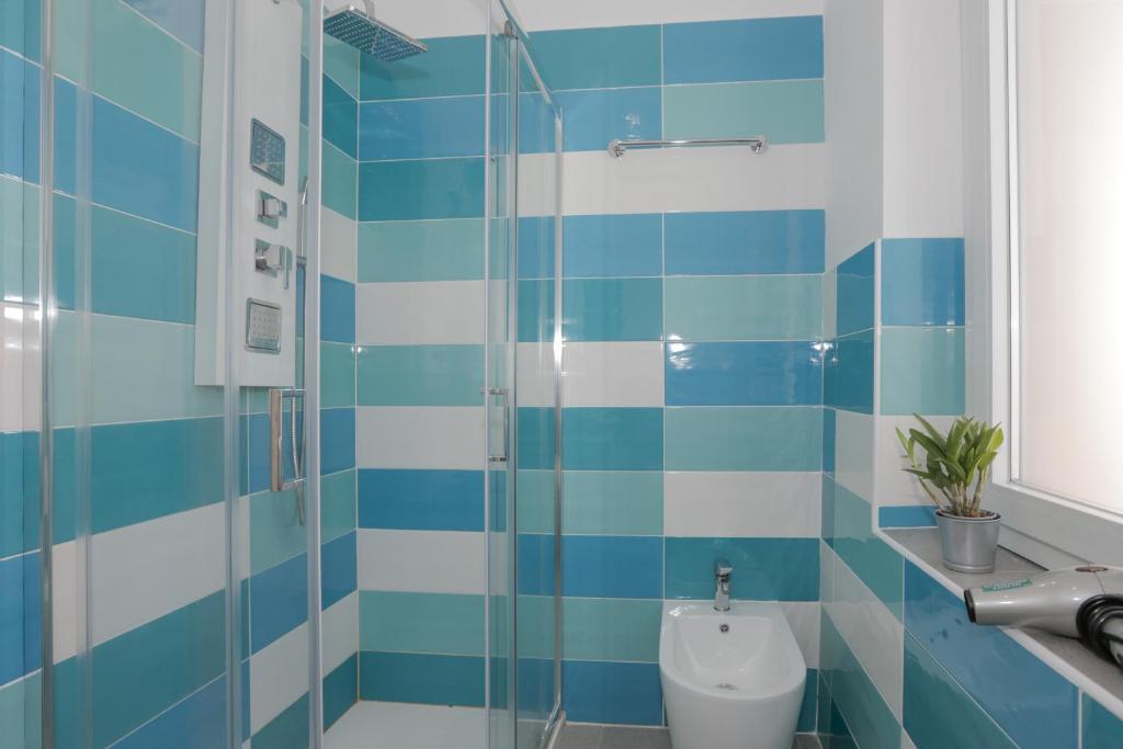 Azzurro Adriatico in Genova Est - 4