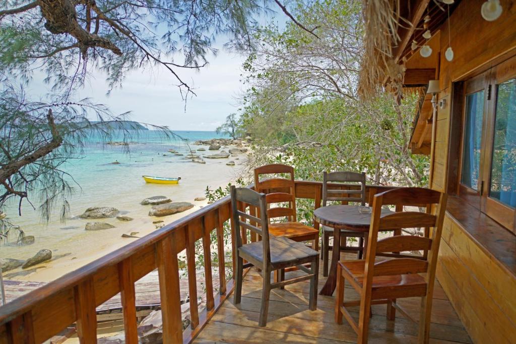 Tree House Bungalows photo
