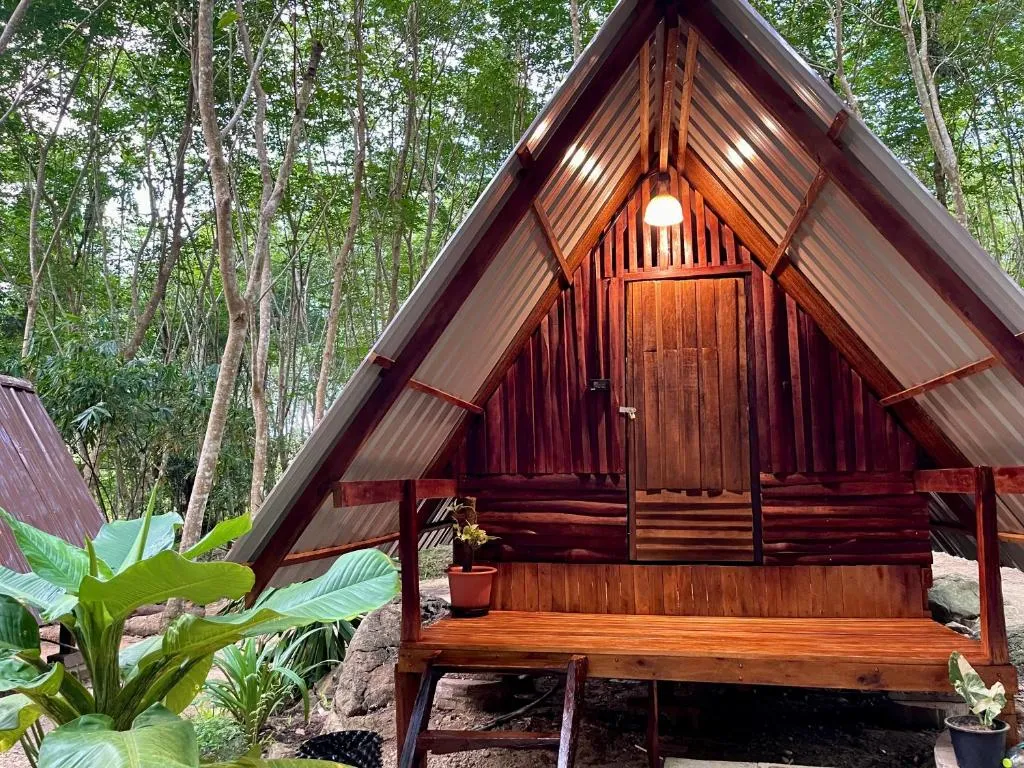 Khao Phang Camping，位于Ban Pha Saeng Lang的酒店