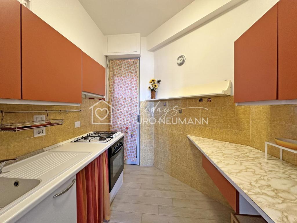 165 - RESIDENCE CONERO a Marcelli- Trilocale al 3 piano con ASCENSORE, 2 PISCINE, PARCO GIOCHI e 2 CAMPI DA TENNIS - CLIMATIZZATO, SPIAGGIA AL WHITE BEACH CLUB INCLUSA - 5