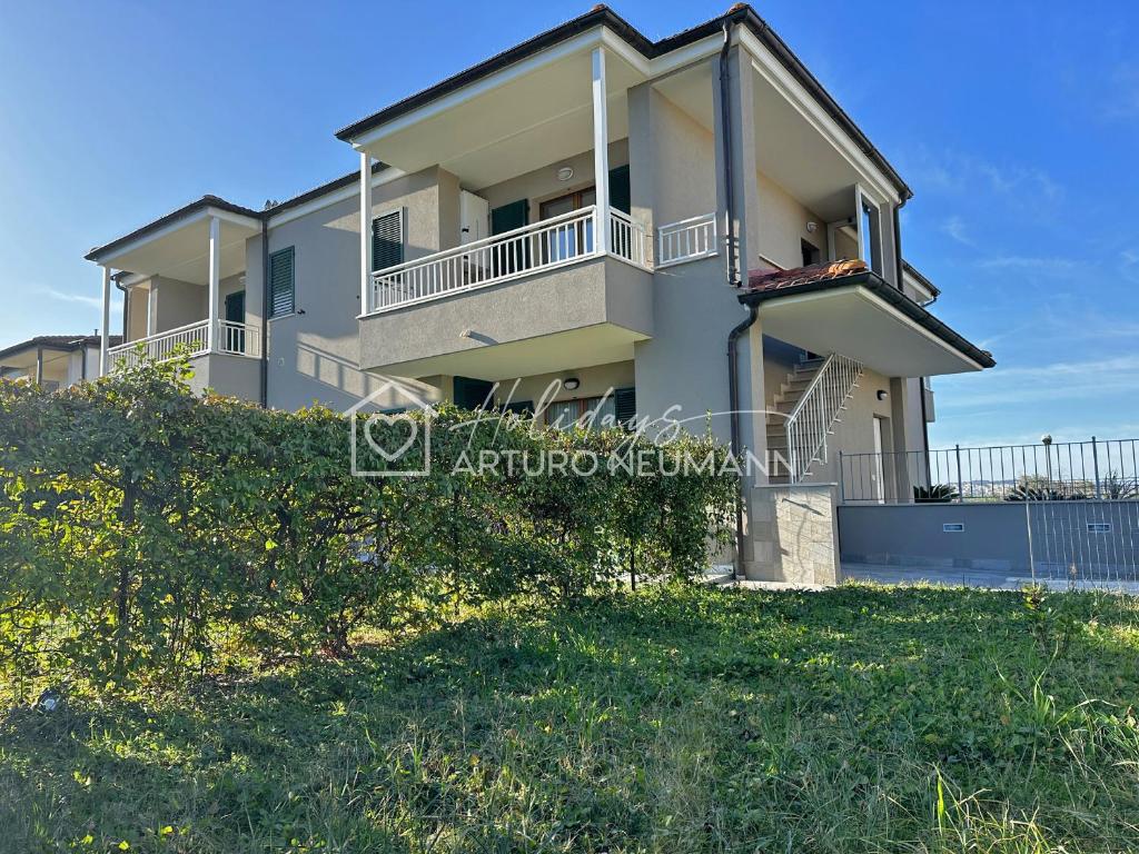 228 - Appartamento bilocale al primo piano con terrazzo vista mare- CLIMATIZZATO, SPIAGGIA INCLUSA - 1