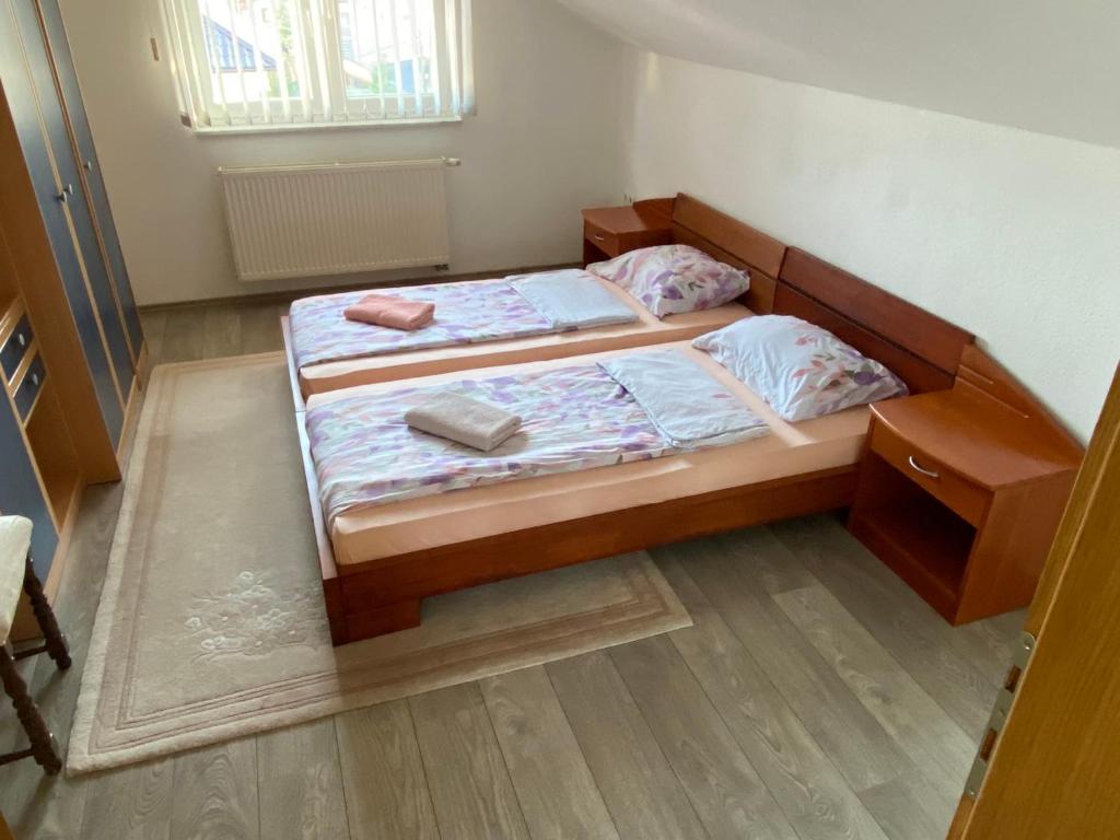 BIG Apartment 3 Bedrooms - 3