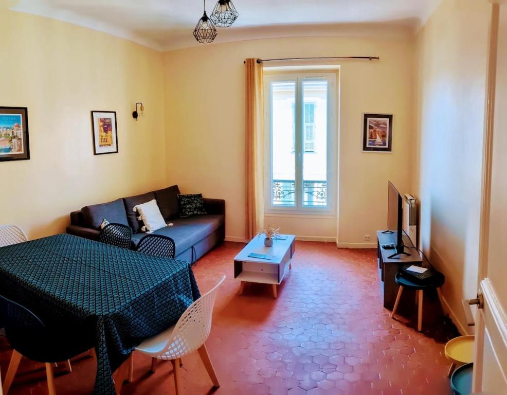 Heart of city 62m2, Nice