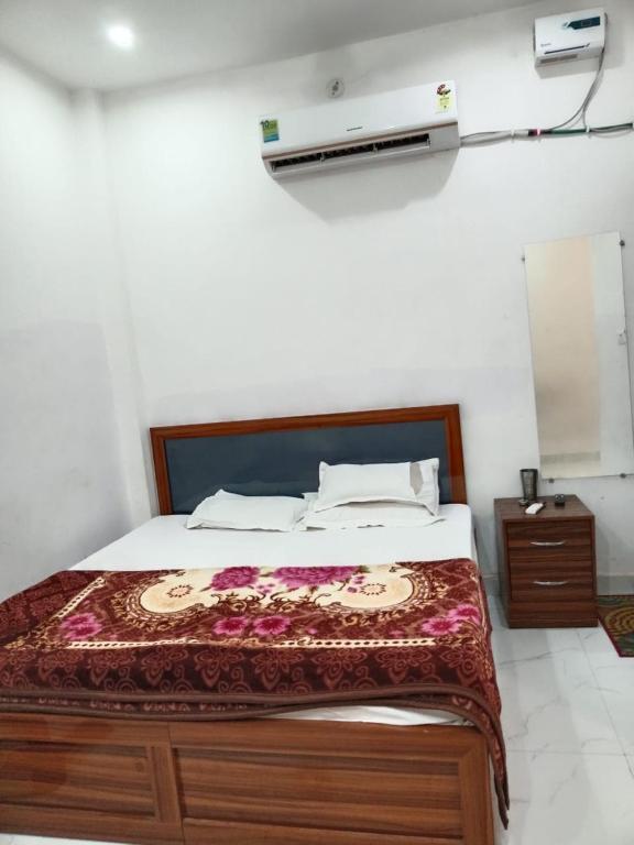 Mohit guest In, Vrindavan