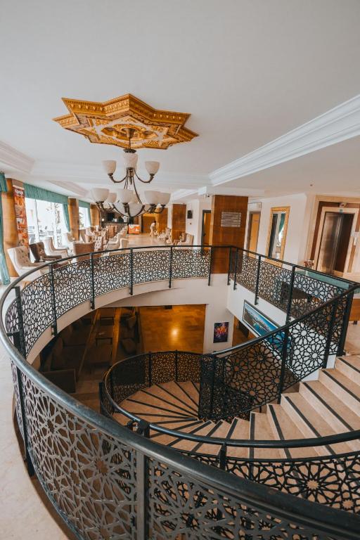 Viking Garden Hotel — Hotel building in Kemer