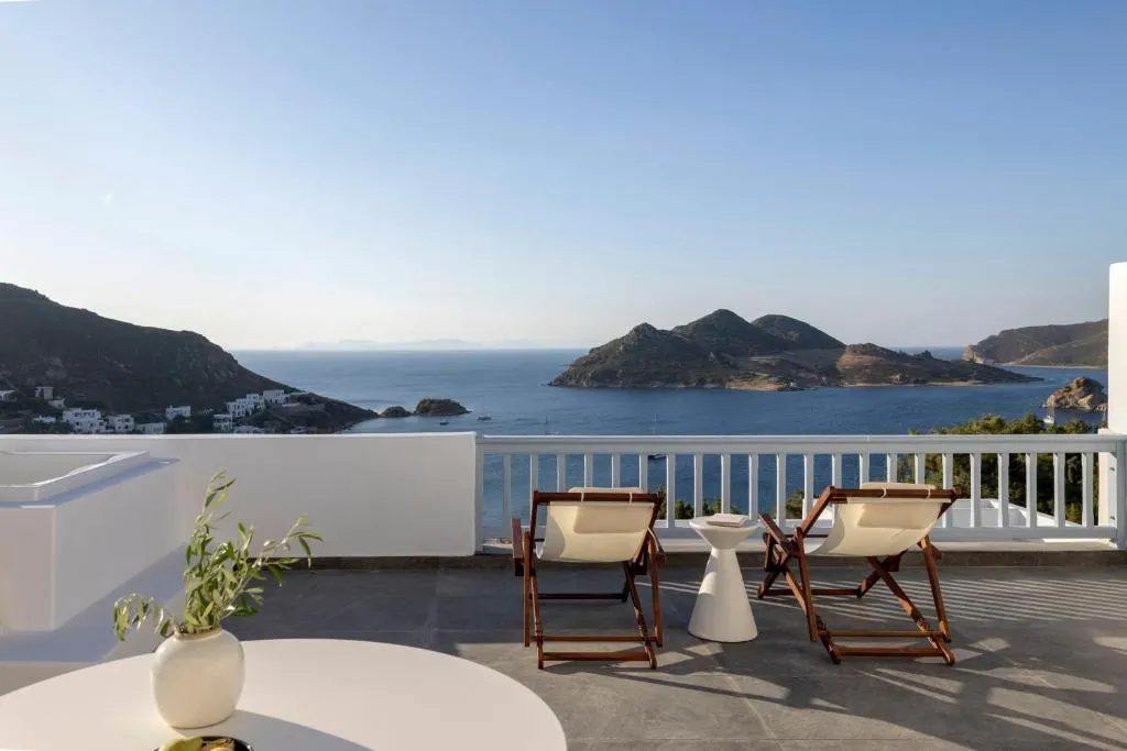 Panorama Serenity Suites, hotel in Patmos