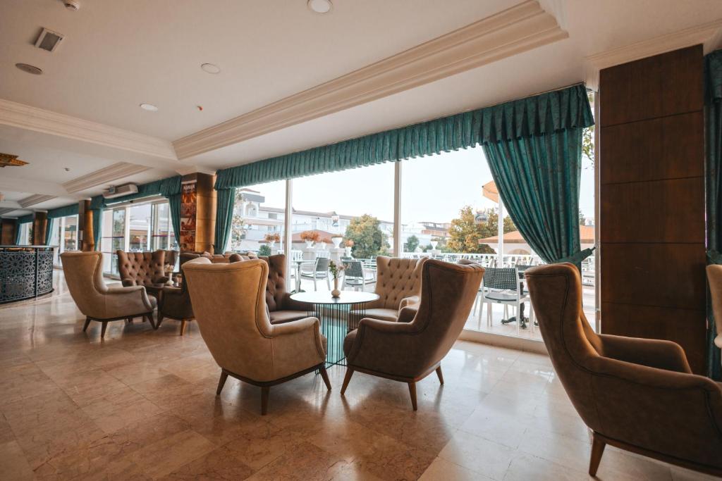 Viking Garden Hotel — Restaurant & bars in Kemer