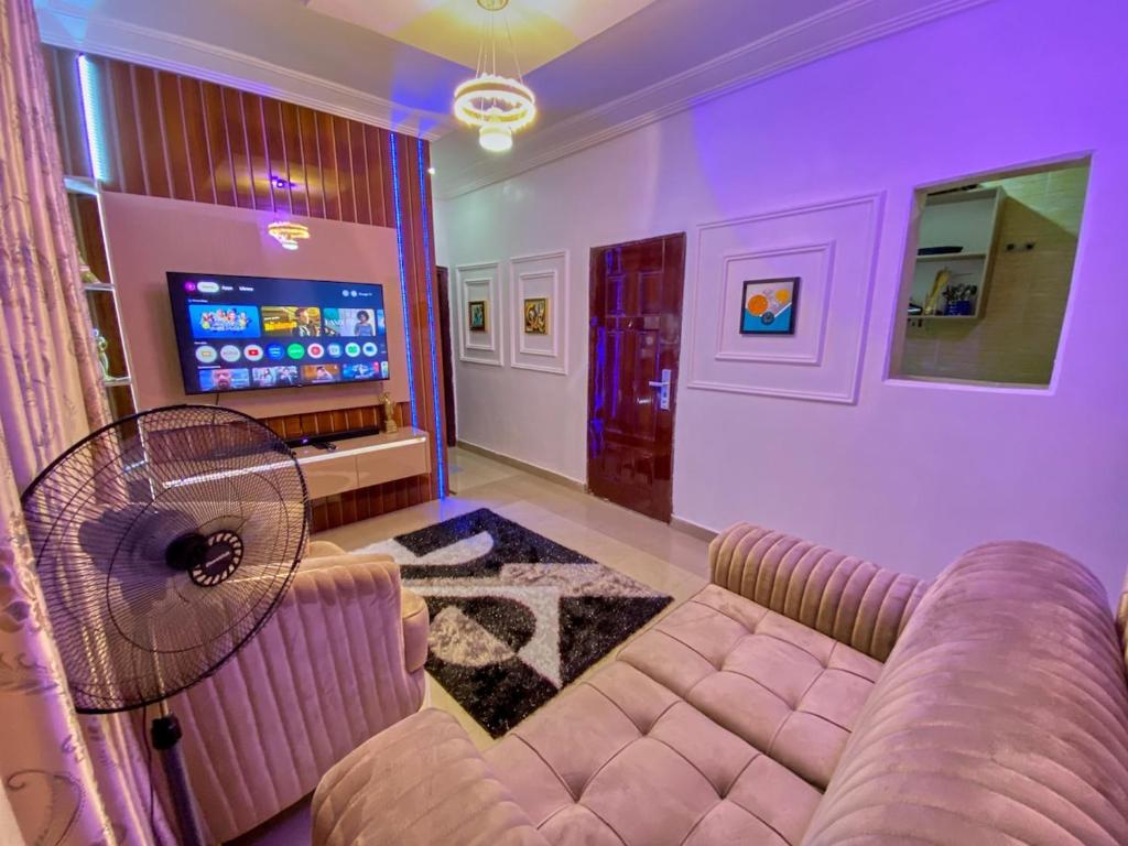 classy 1 BR APT WiFi and steady power supply, Oduwole