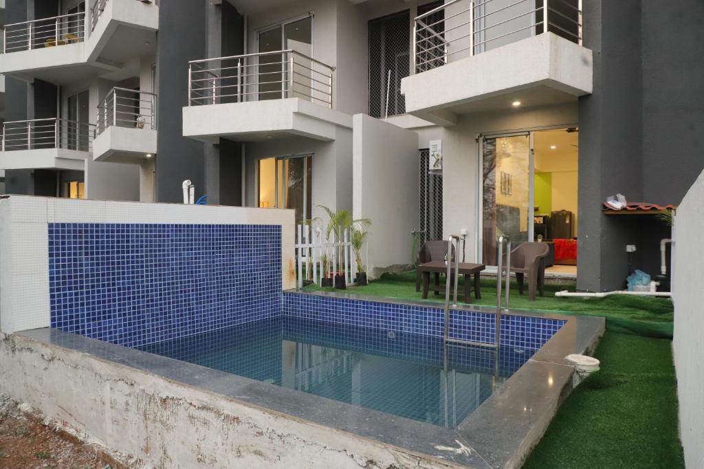 Ivy Bliss Studio with Private Pool, B 06, Karjat, Karjat