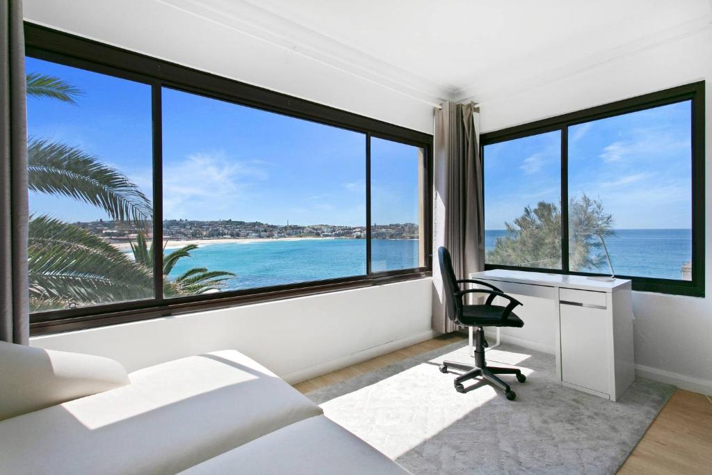 Ultimate Bondi Escape #2 Stunning Views !, Sydney