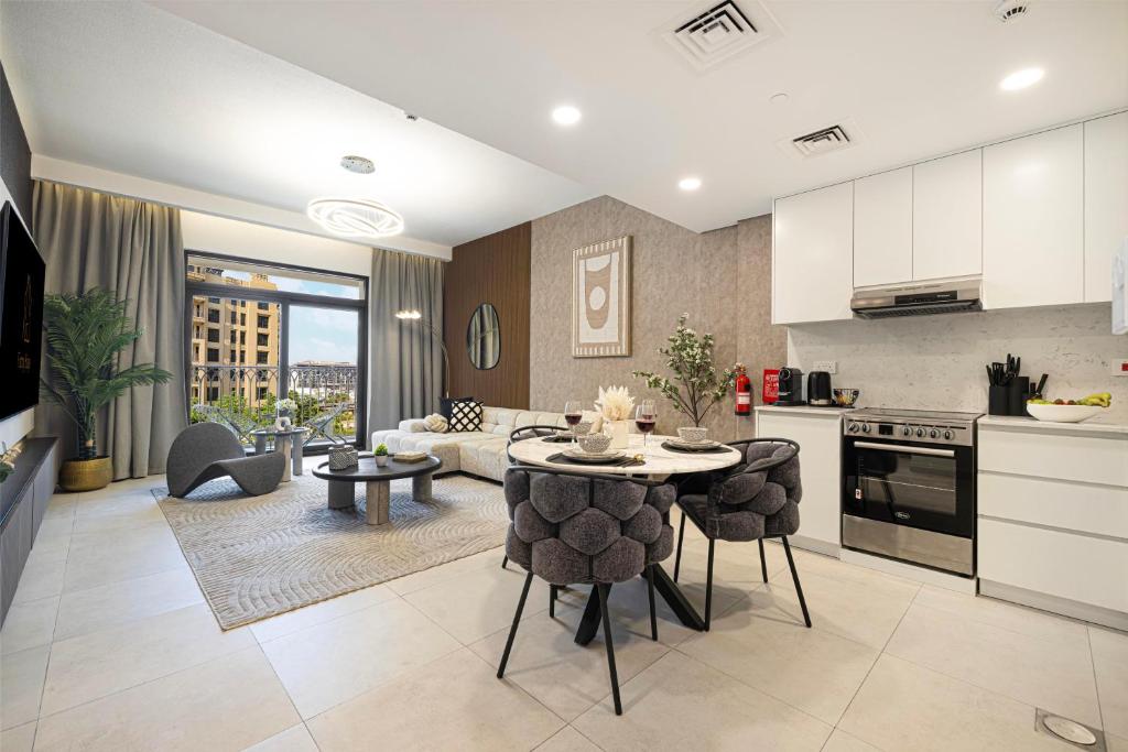 Luxury apartment with Iconic Landmark View, Dubai