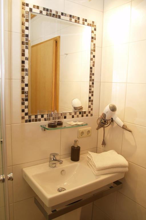 Hotel Haus Gertrud photo