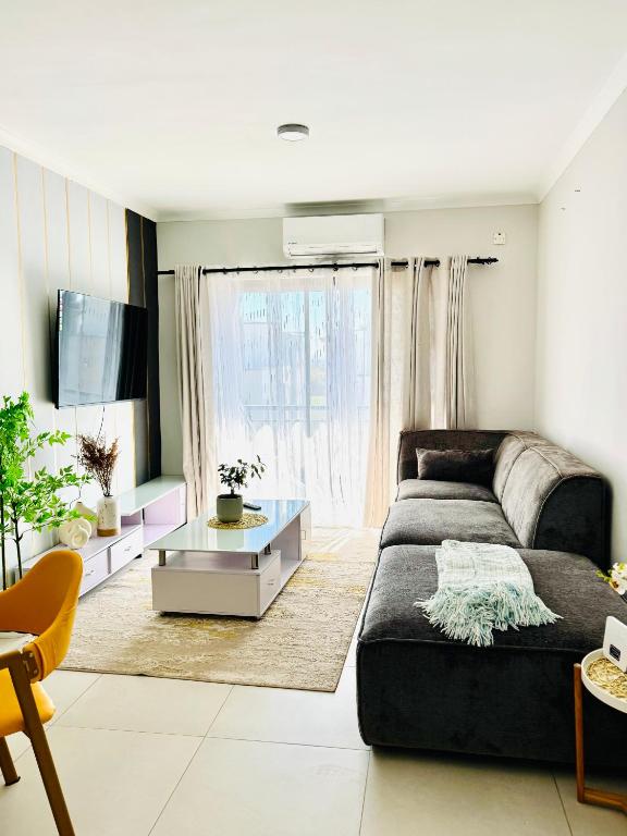 Enzo Stays - Sarona City, Gaborone