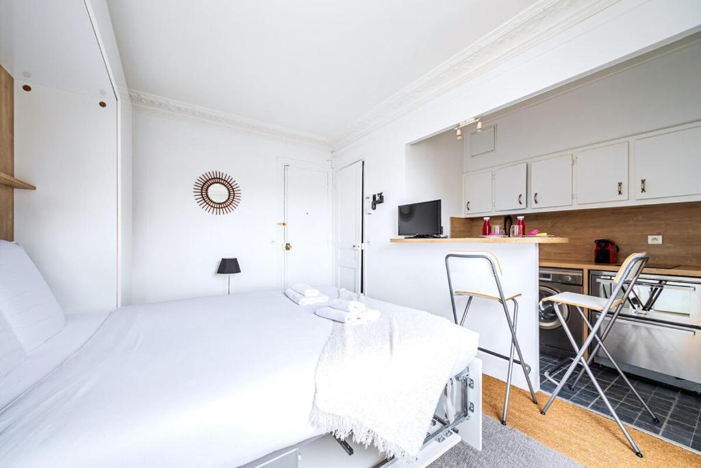 Studio cosy et équipé Paris 17 - II - 4