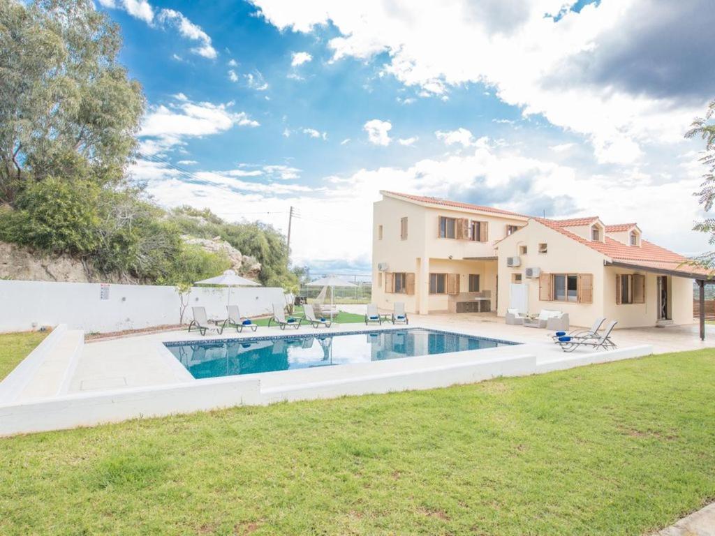 Villa Konnos View, Stunning 6Bdr Villa With Private Pool, Close To Konnos Beach, Protaras