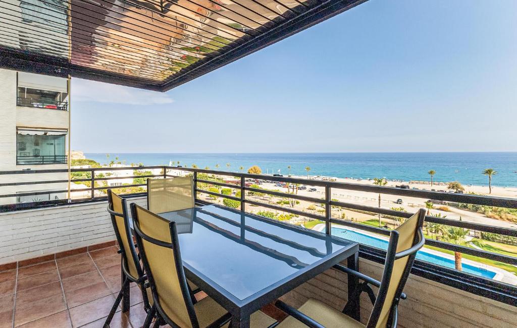 Beautiful Apartment In Villajoyosa - 2