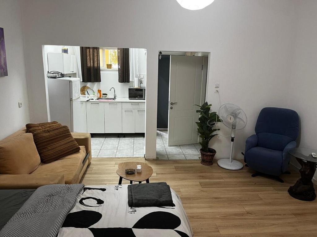 Mishmar HaGvul 9, Apartment 5, Haifa