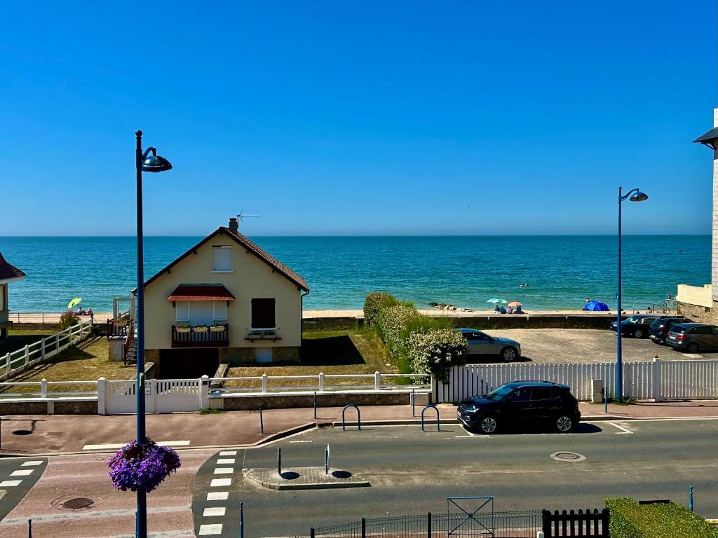 Superbe appartement face mer à 30m de la plage - 1