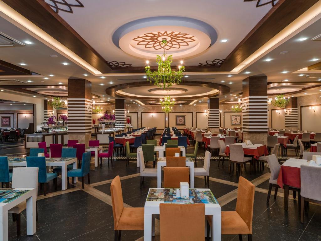 Primasol Hane Family Resort Hotel — Restaurant & bars in Side