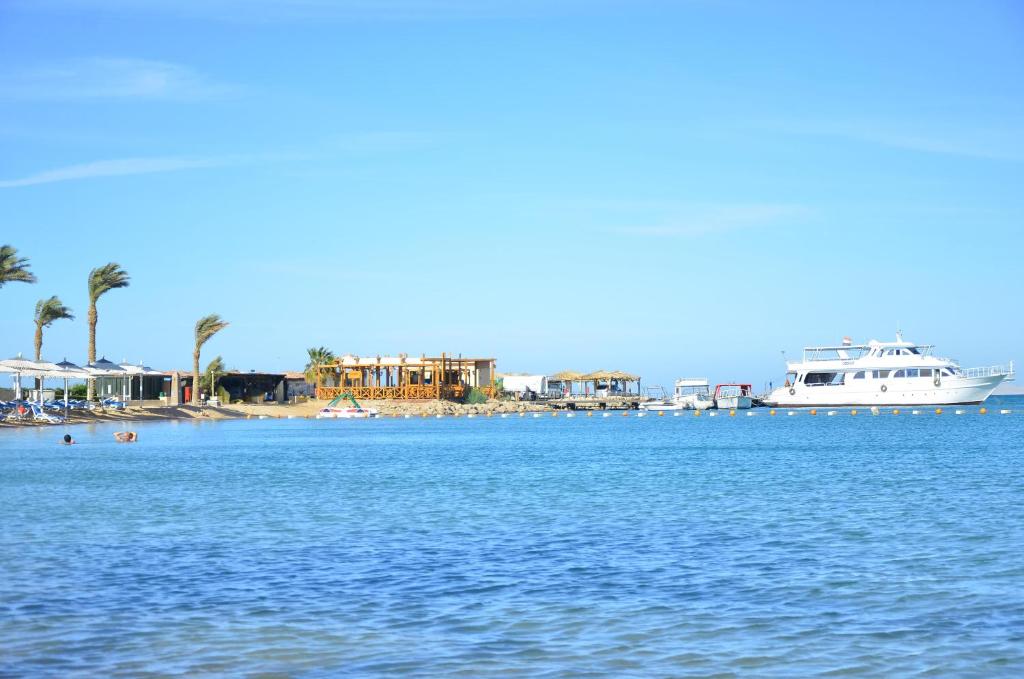 Swiss Inn Resort Hurghada — Beach in Hurghada, Red Sea