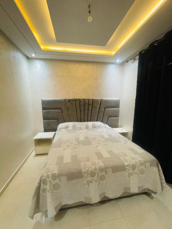 tigmmi Hero, Agádir