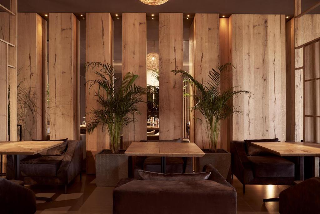 フロント・ロビー