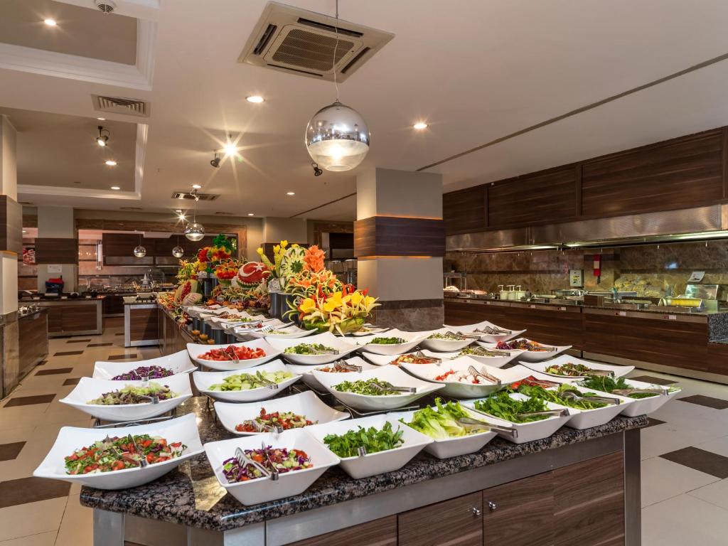 Calimera Hane Garden Hotel — Restaurant & bars in Side