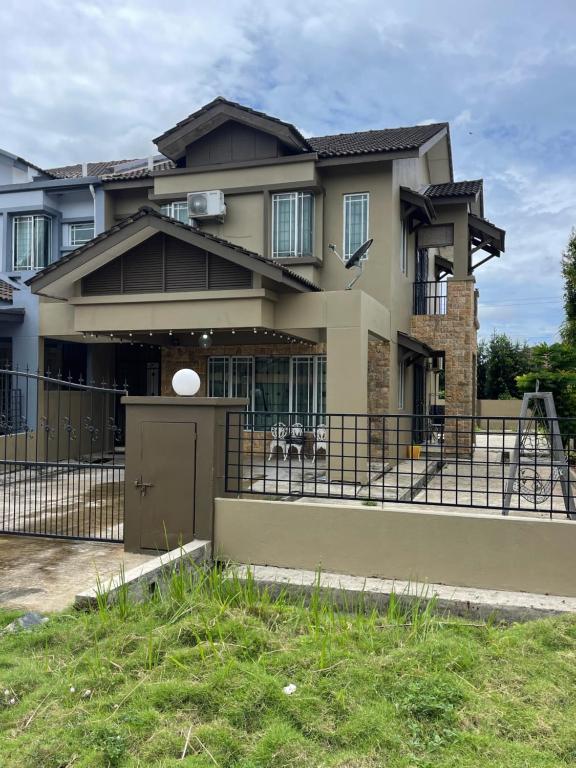 Exterior view, Homestay demak laut in Kuching